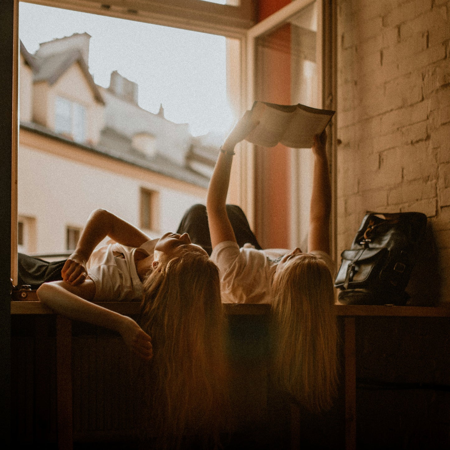 August 21 - Parlay House | SD: Books, Babes & Backstories