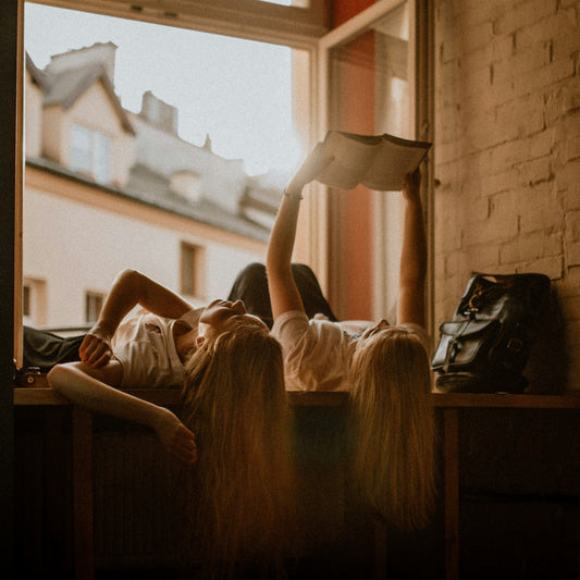 August 21 - Parlay House | SD: Books, Babes & Backstories